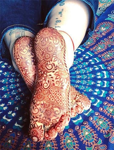sole-of-foot-mehndi-designs
