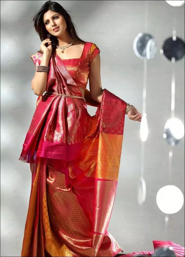 Red-Blouse-Designs-For-Silk-Sarees