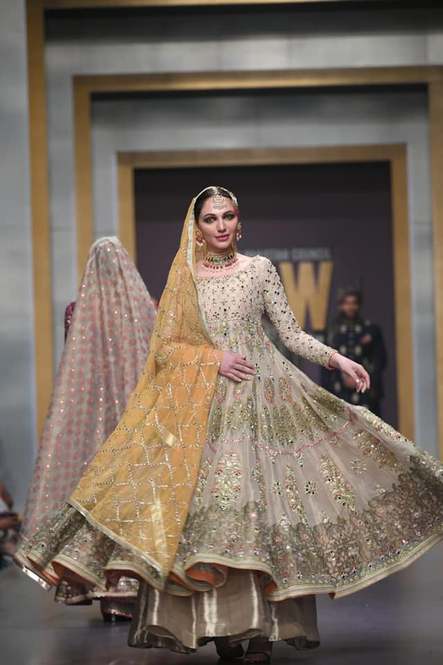 Deepak-Perwani-Bridal-dresses-2020