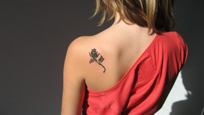 shoulder blade tattoos for girls