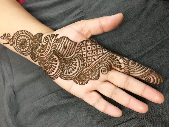 simple-mehndi-designs-for-back-hands-latest