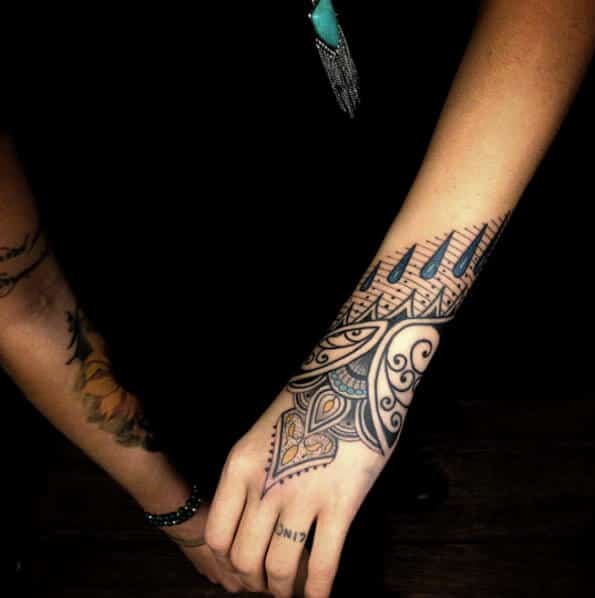 tribal-tattoo-on-wrist