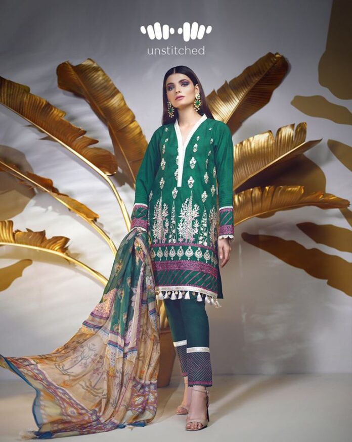 Khaadi Embroidered 2022 Winter Dresses