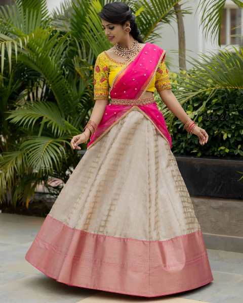 blouse-designs-for-pattu-half-saree