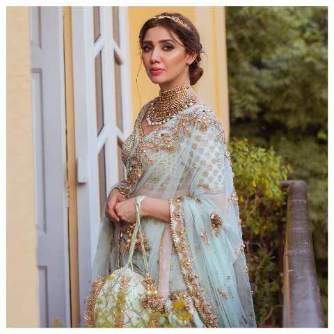 modern-bridal-look-Mahira-Khan